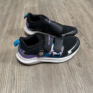 New Balance Dynasoft Reveal 4 Youth size 5